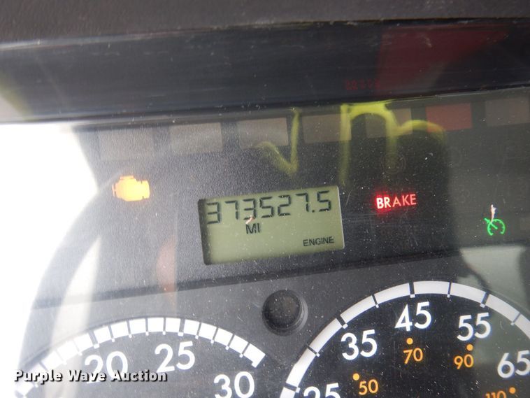 image for item AF9311 2015 Freightliner Business Class M2  box truck