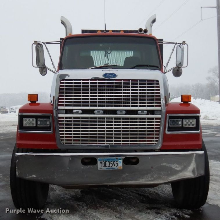 image for item AF9323 1996 Ford LTL9000  dump truck