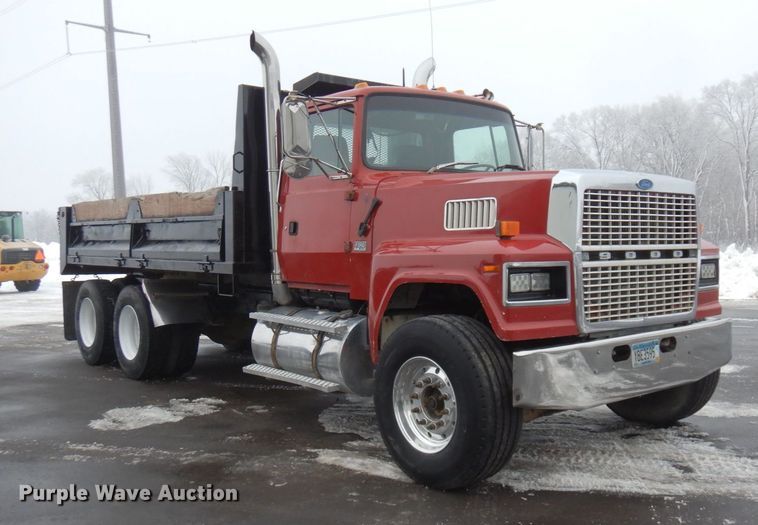 image for item AF9323 1996 Ford LTL9000  dump truck