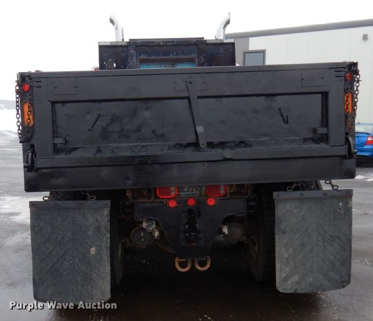 image for item AF9323 1996 Ford LTL9000  dump truck