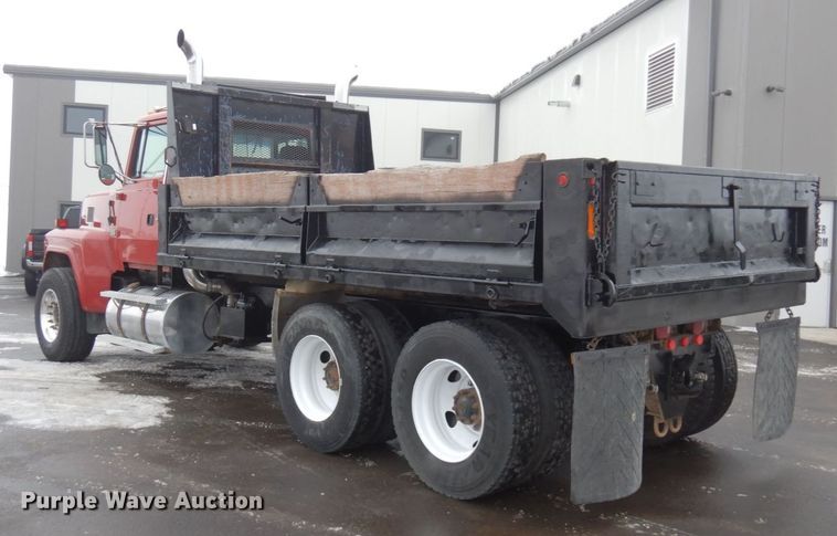 image for item AF9323 1996 Ford LTL9000  dump truck