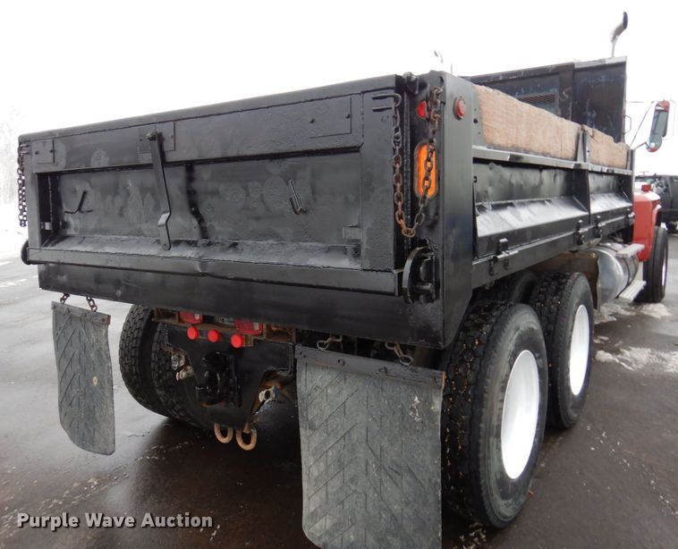 image for item AF9323 1996 Ford LTL9000  dump truck