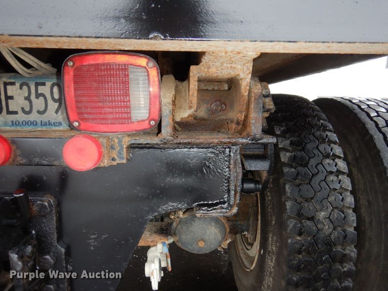 image for item AF9323 1996 Ford LTL9000  dump truck