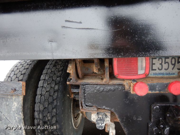 image for item AF9323 1996 Ford LTL9000  dump truck