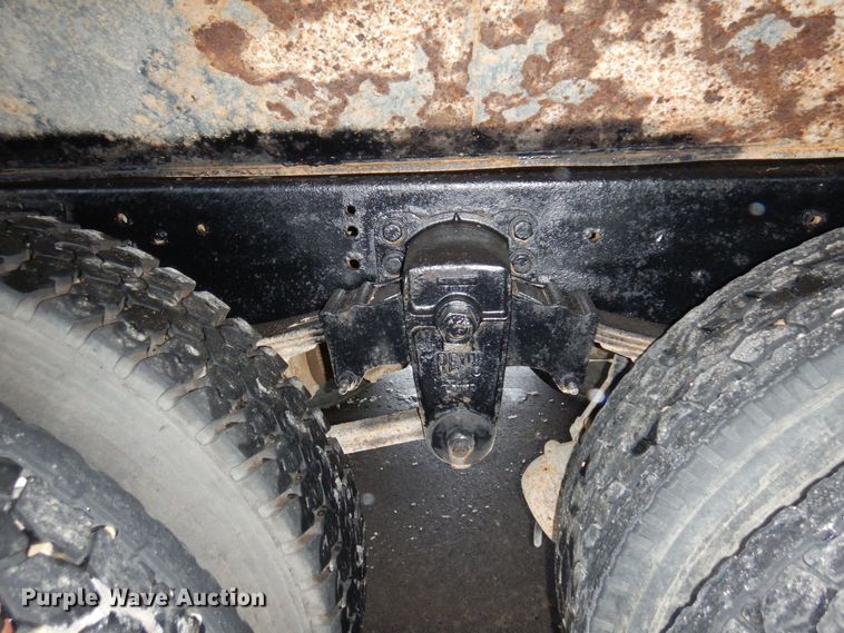 image for item AF9323 1996 Ford LTL9000  dump truck