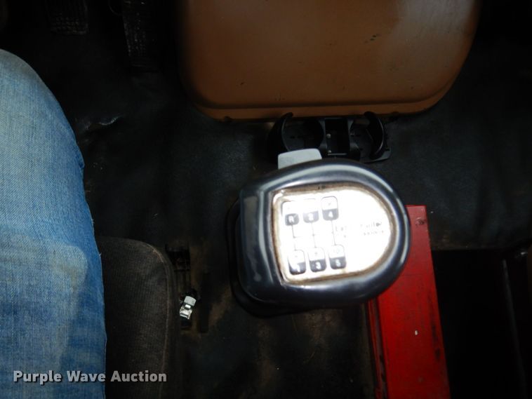 image for item AF9323 1996 Ford LTL9000  dump truck