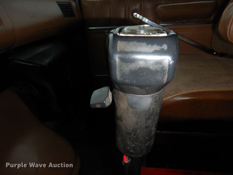 image for item AF9323 1996 Ford LTL9000  dump truck