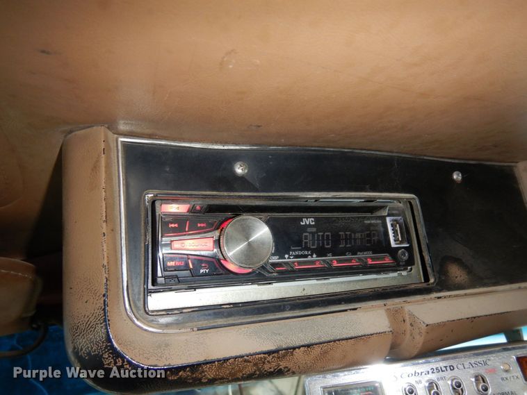 image for item AF9323 1996 Ford LTL9000  dump truck