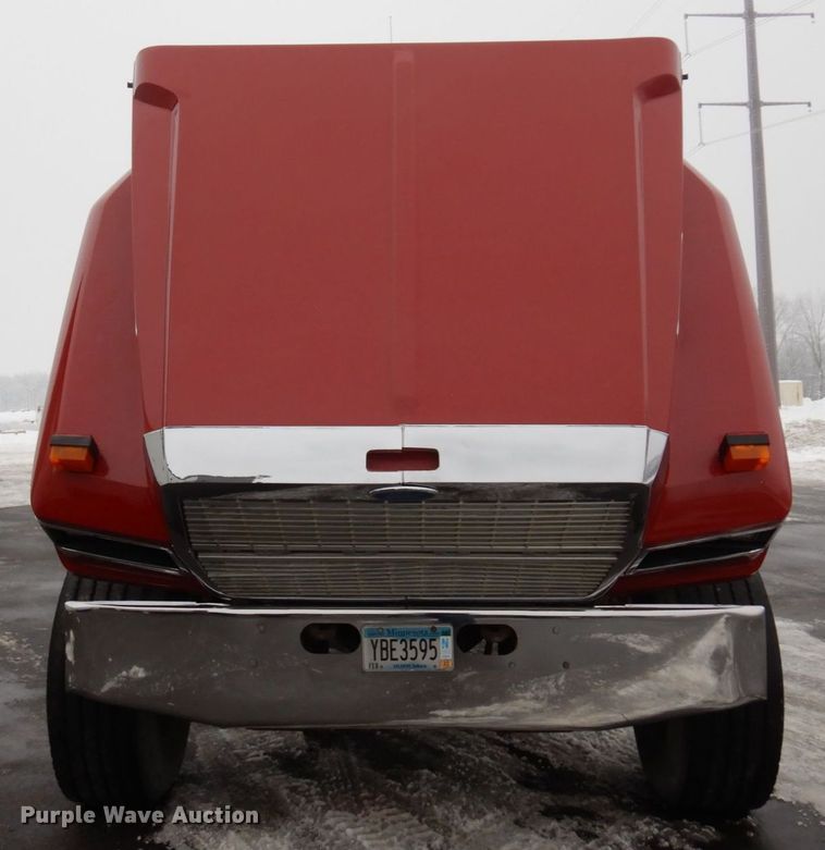 image for item AF9323 1996 Ford LTL9000  dump truck