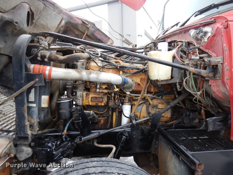 image for item AF9323 1996 Ford LTL9000  dump truck