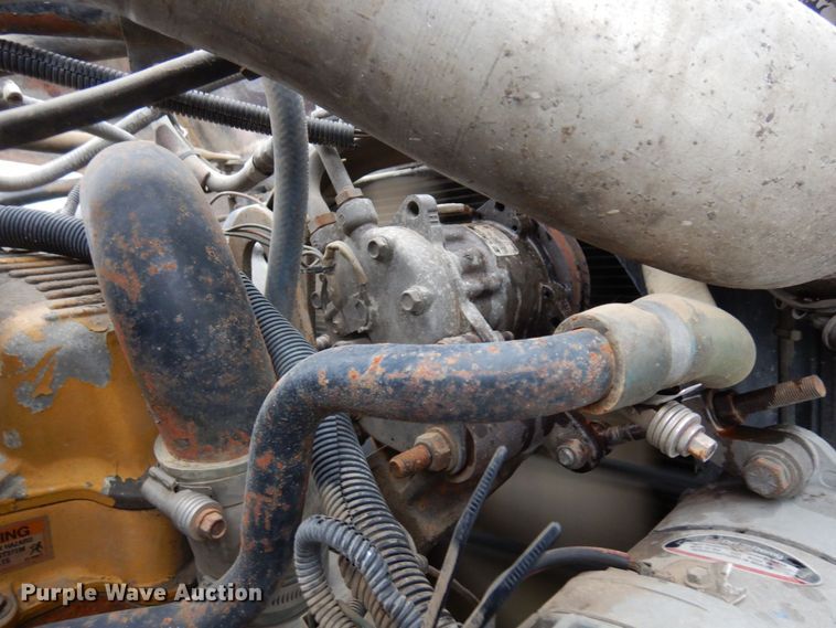 image for item AF9323 1996 Ford LTL9000  dump truck