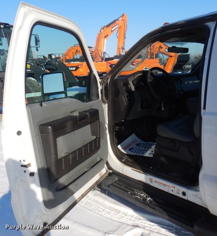 image for item AF9347 2012 Ford F550 Super Duty XL  utility / service truck