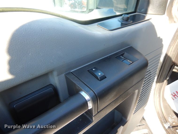 image for item AF9347 2012 Ford F550 Super Duty XL  utility / service truck
