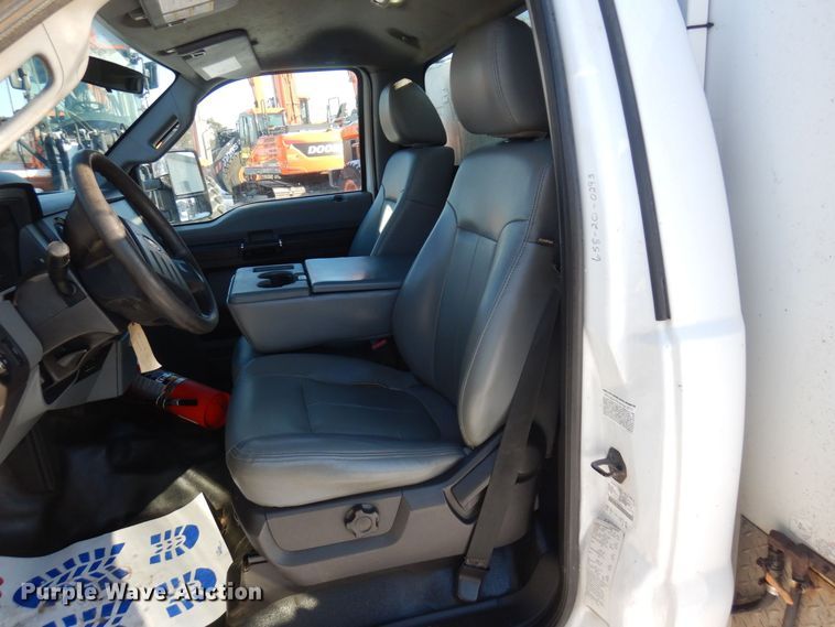 image for item AF9347 2012 Ford F550 Super Duty XL  utility / service truck