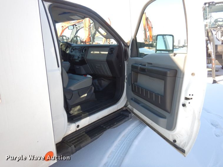 image for item AF9347 2012 Ford F550 Super Duty XL  utility / service truck