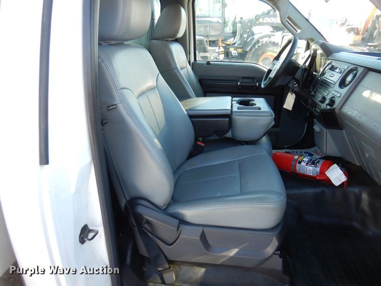 image for item AF9347 2012 Ford F550 Super Duty XL  utility / service truck