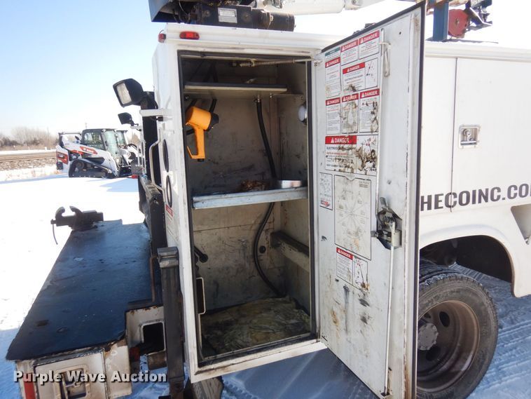 image for item AF9347 2012 Ford F550 Super Duty XL  utility / service truck