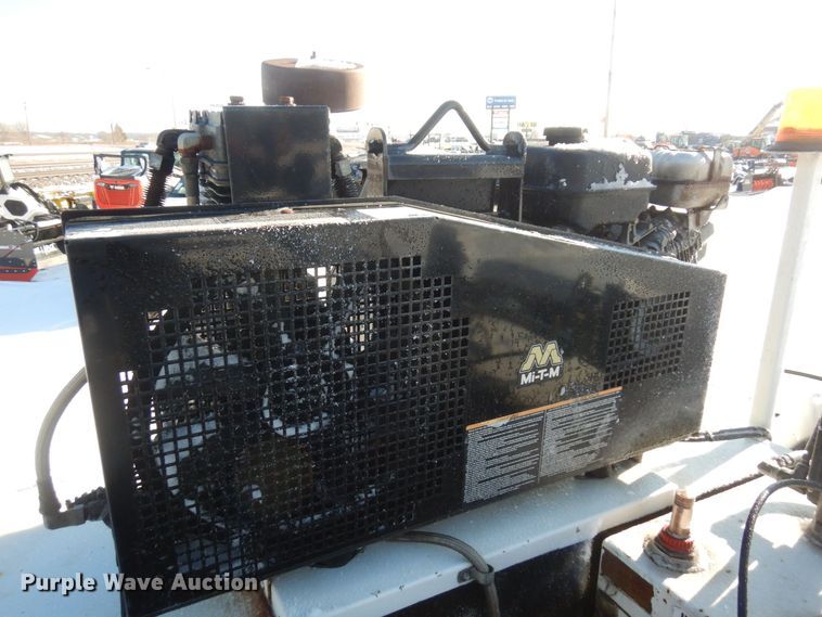 image for item AF9347 2012 Ford F550 Super Duty XL  utility / service truck