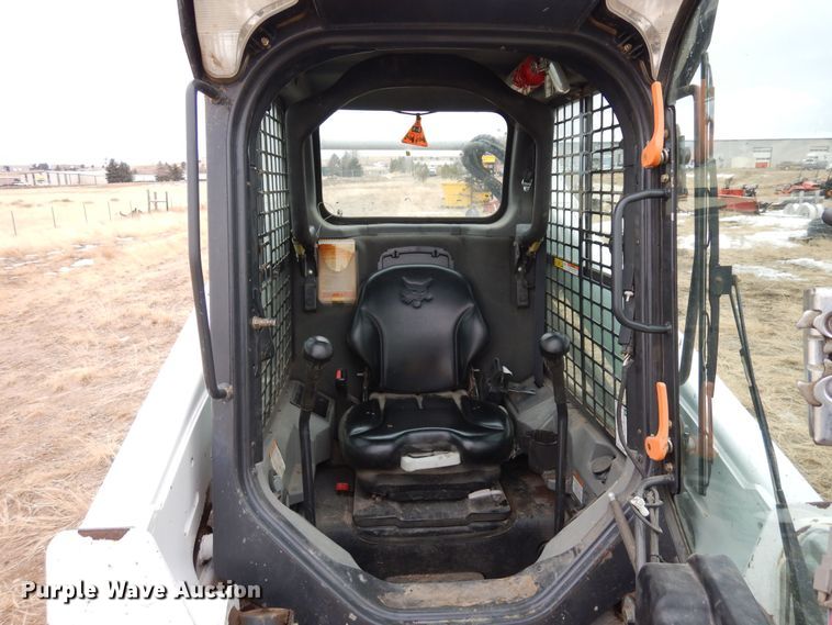 image for item DF8287 2015 Bobcat S590  skid steer loader