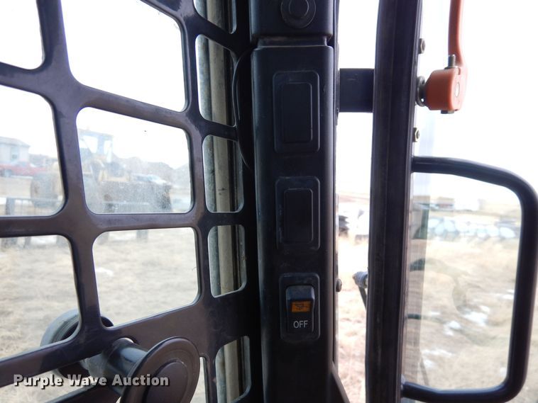 image for item DF8287 2015 Bobcat S590  skid steer loader