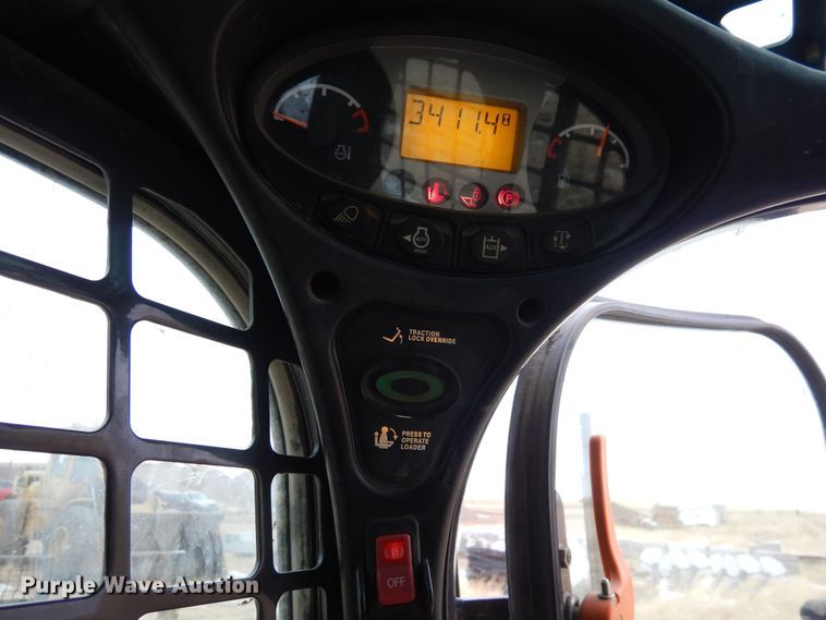 image for item DF8287 2015 Bobcat S590  skid steer loader