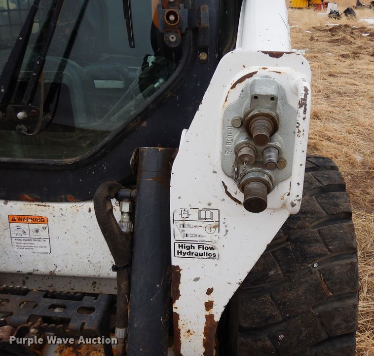 image for item DF8287 2015 Bobcat S590  skid steer loader