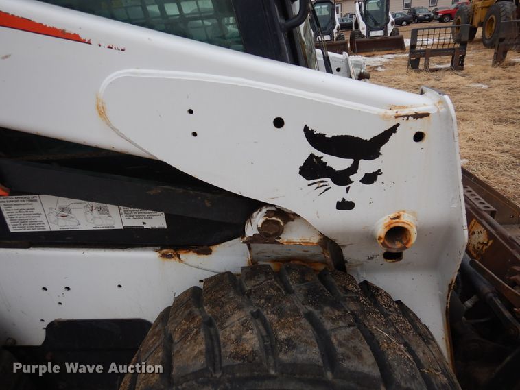 image for item DF8287 2015 Bobcat S590  skid steer loader
