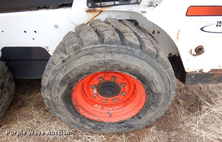 image for item DF8287 2015 Bobcat S590  skid steer loader