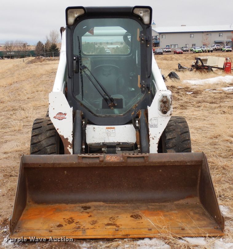 image for item DF8288 2015 Bobcat S590  skid steer loader