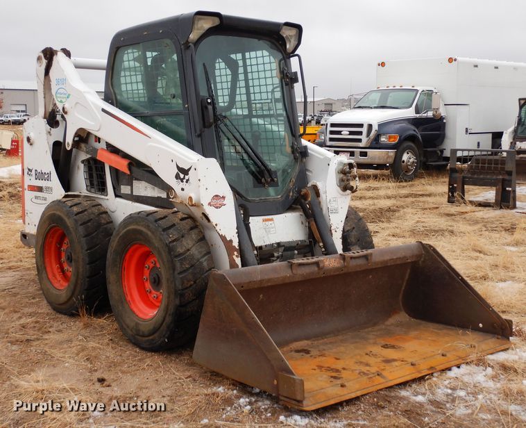 image for item DF8288 2015 Bobcat S590  skid steer loader