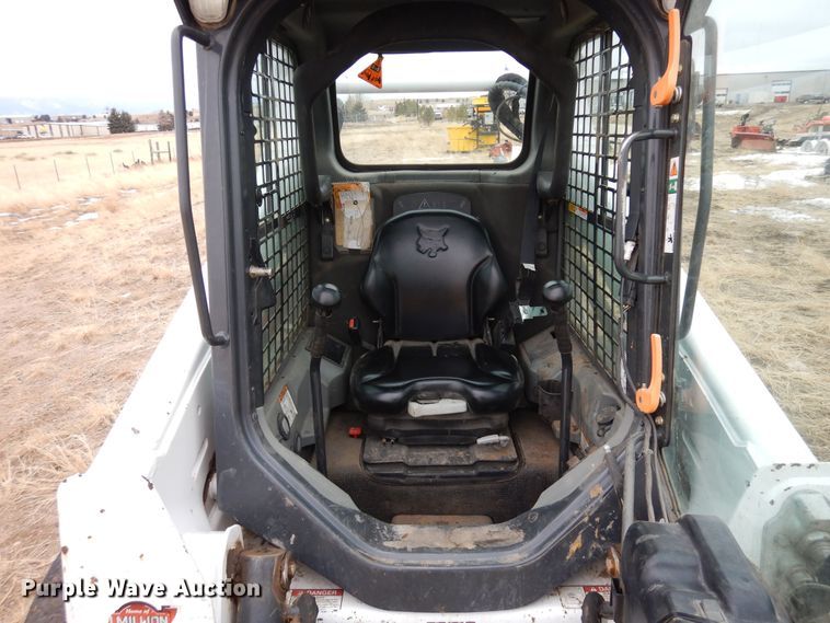 image for item DF8288 2015 Bobcat S590  skid steer loader