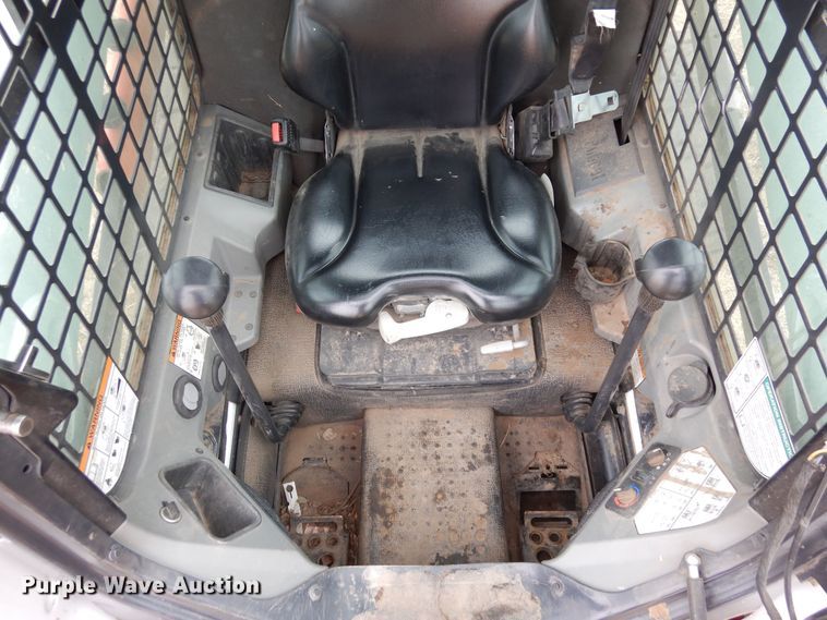 image for item DF8288 2015 Bobcat S590  skid steer loader