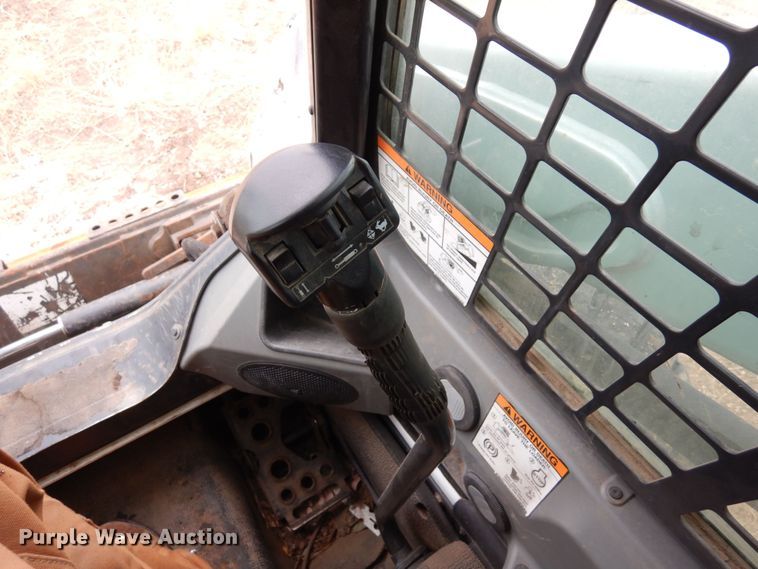 image for item DF8288 2015 Bobcat S590  skid steer loader