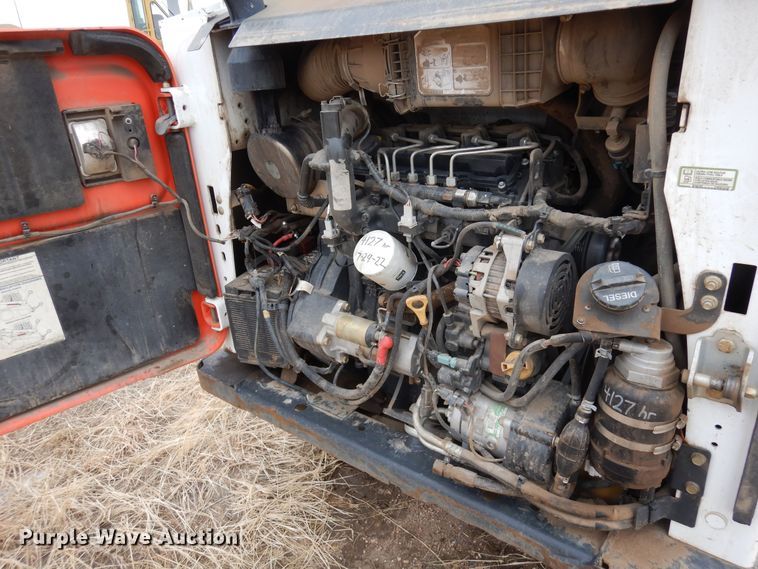 image for item DF8288 2015 Bobcat S590  skid steer loader