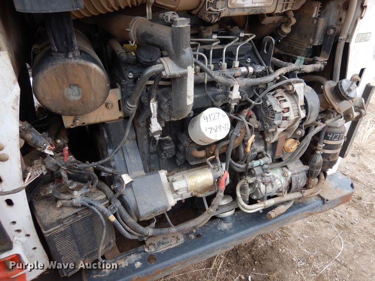 image for item DF8288 2015 Bobcat S590  skid steer loader