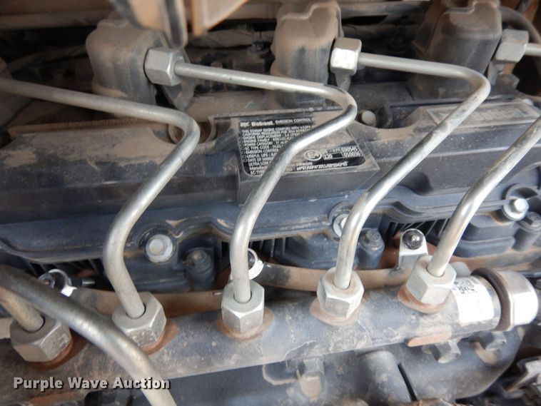 image for item DF8288 2015 Bobcat S590  skid steer loader