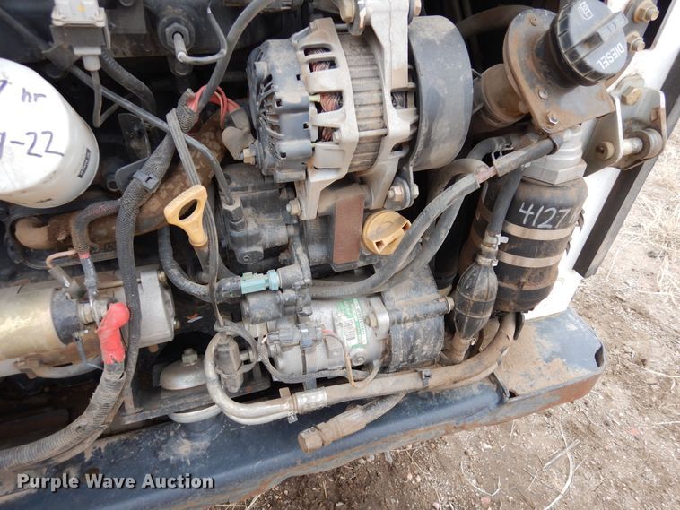 image for item DF8288 2015 Bobcat S590  skid steer loader