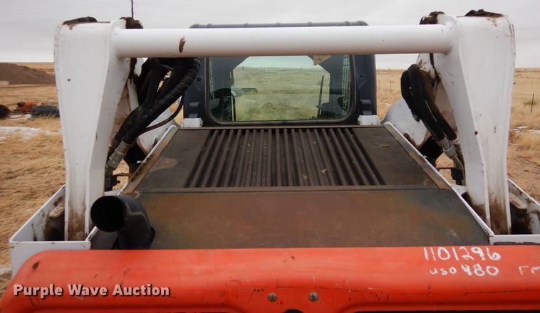 image for item DF8288 2015 Bobcat S590  skid steer loader