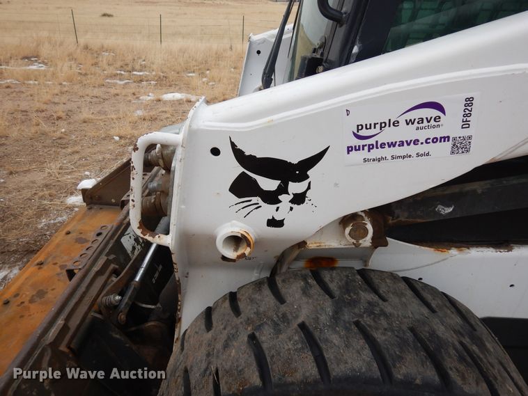 image for item DF8288 2015 Bobcat S590  skid steer loader