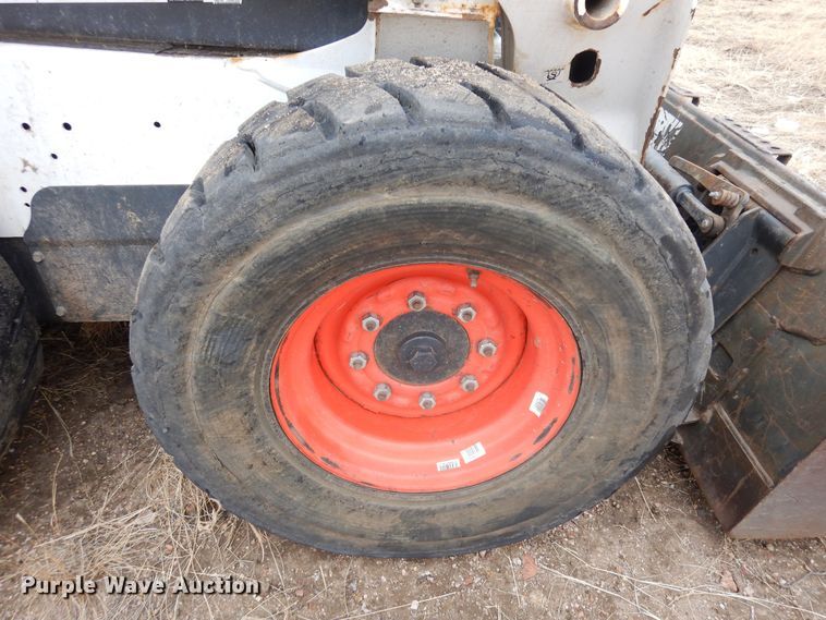 image for item DF8288 2015 Bobcat S590  skid steer loader