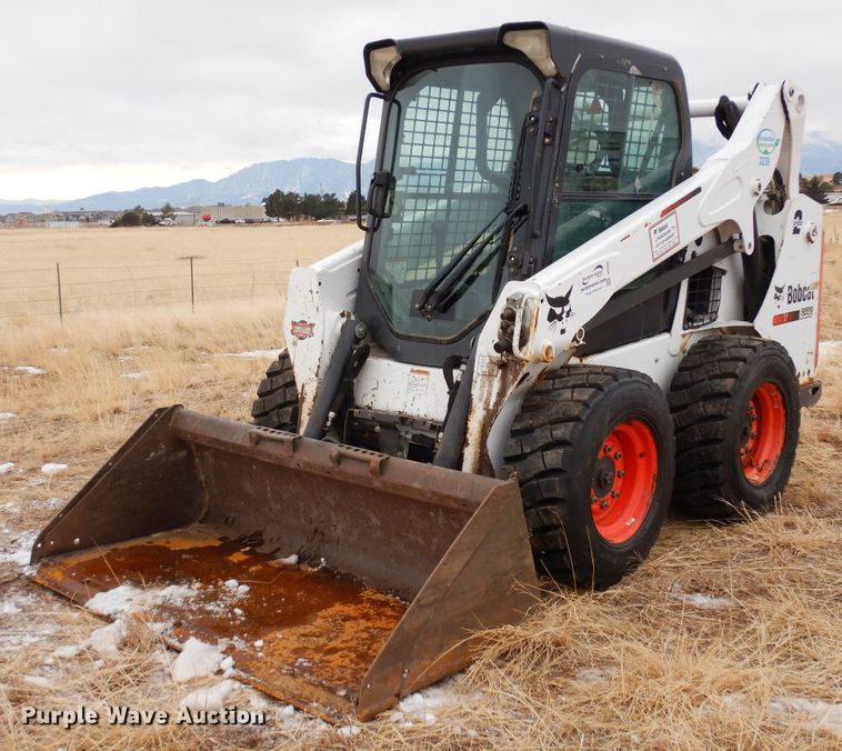 image for item DF8289 2015 Bobcat S590  skid steer loader