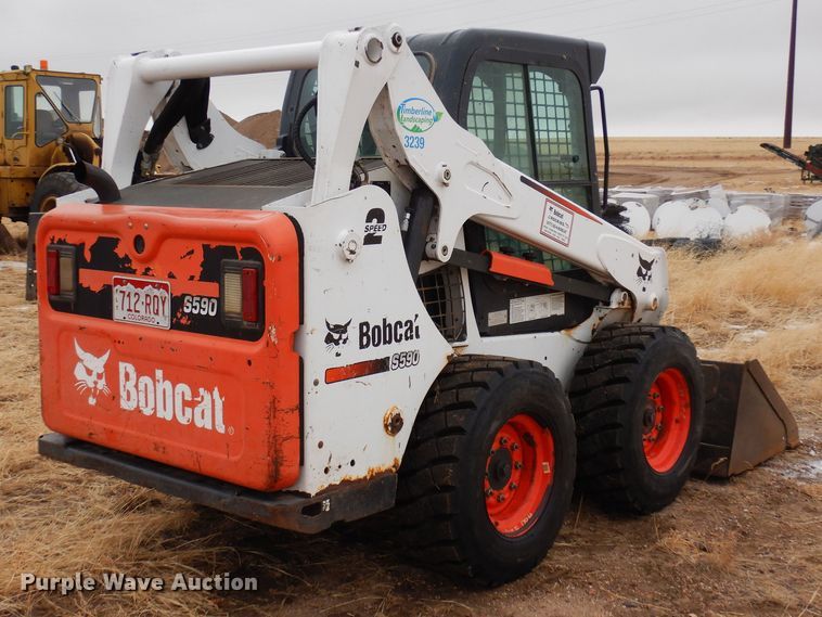image for item DF8289 2015 Bobcat S590  skid steer loader