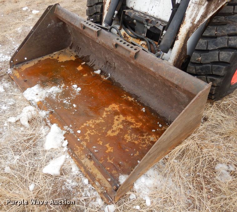 image for item DF8289 2015 Bobcat S590  skid steer loader