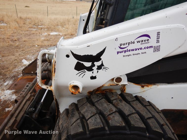 image for item DF8289 2015 Bobcat S590  skid steer loader