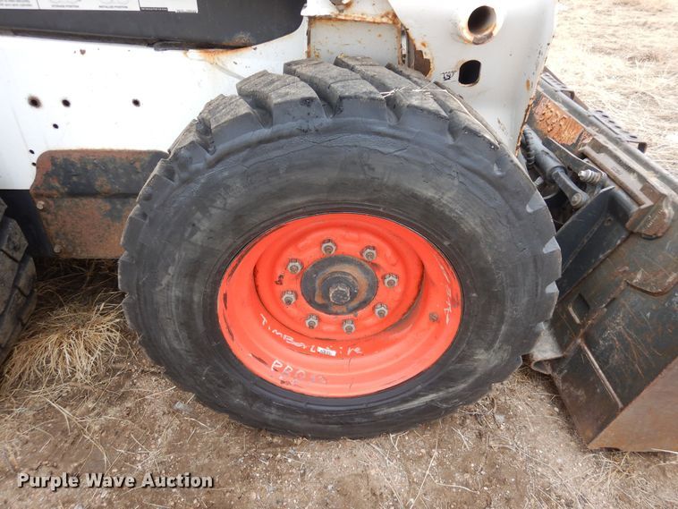 image for item DF8289 2015 Bobcat S590  skid steer loader