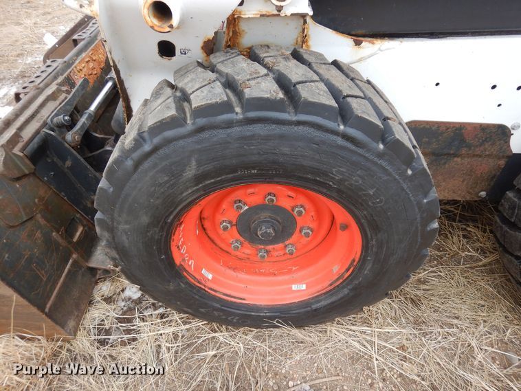 image for item DF8289 2015 Bobcat S590  skid steer loader