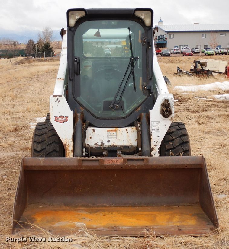image for item DF8290 2014 Bobcat S590  skid steer loader