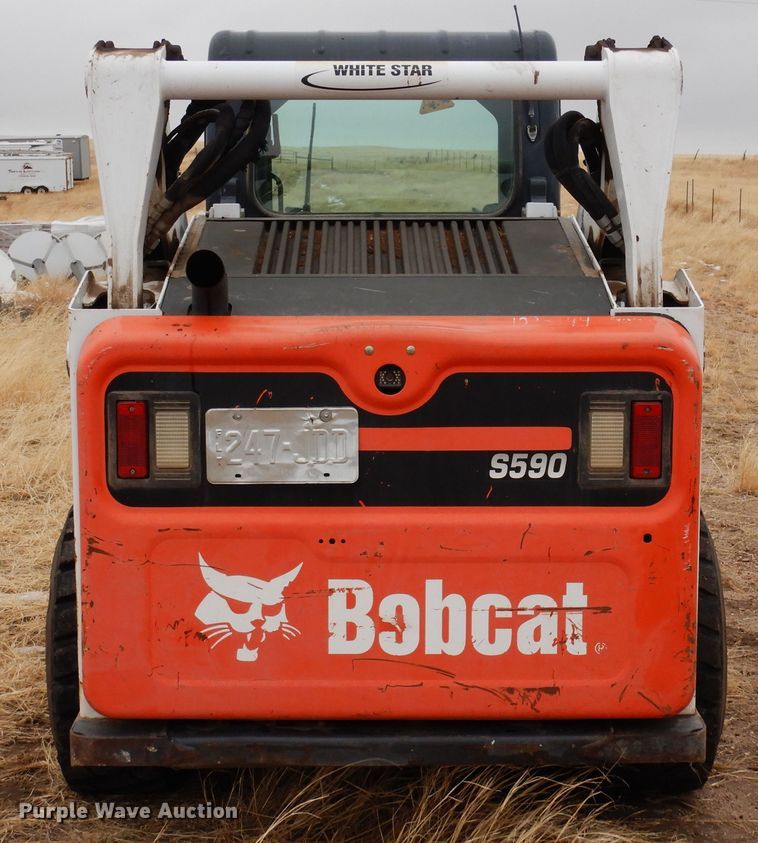 image for item DF8290 2014 Bobcat S590  skid steer loader