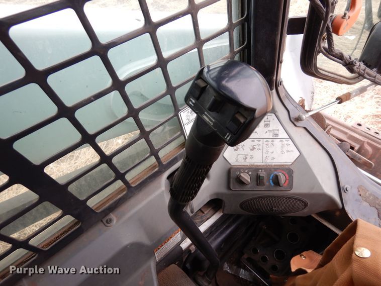 image for item DF8290 2014 Bobcat S590  skid steer loader