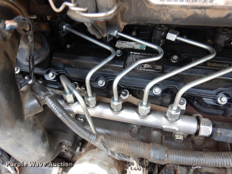 image for item DF8290 2014 Bobcat S590  skid steer loader